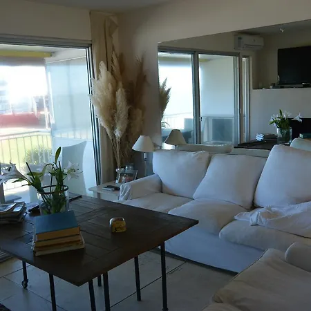 Apartamento Edificio RHODAS